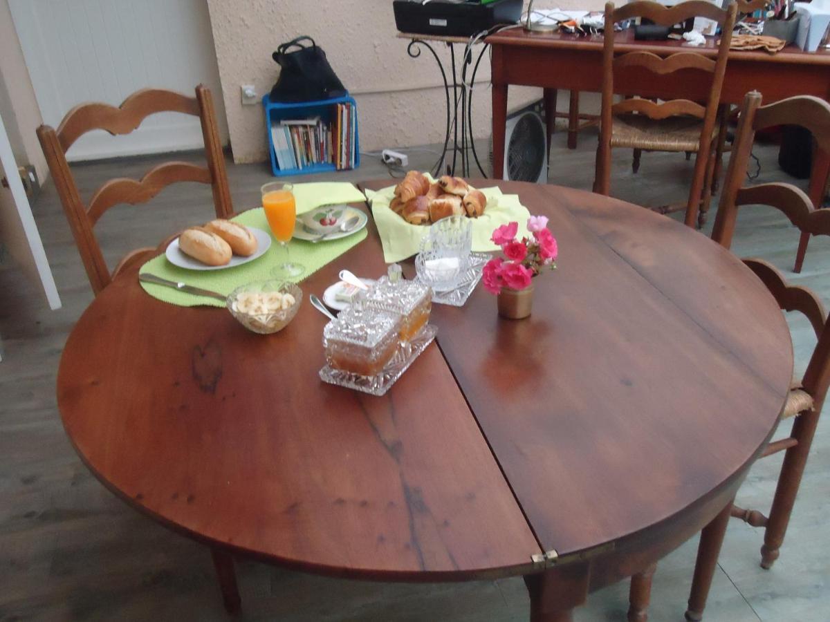 Bed and Breakfast A La Cerisaie Carignan-de-Bordeaux Esterno foto