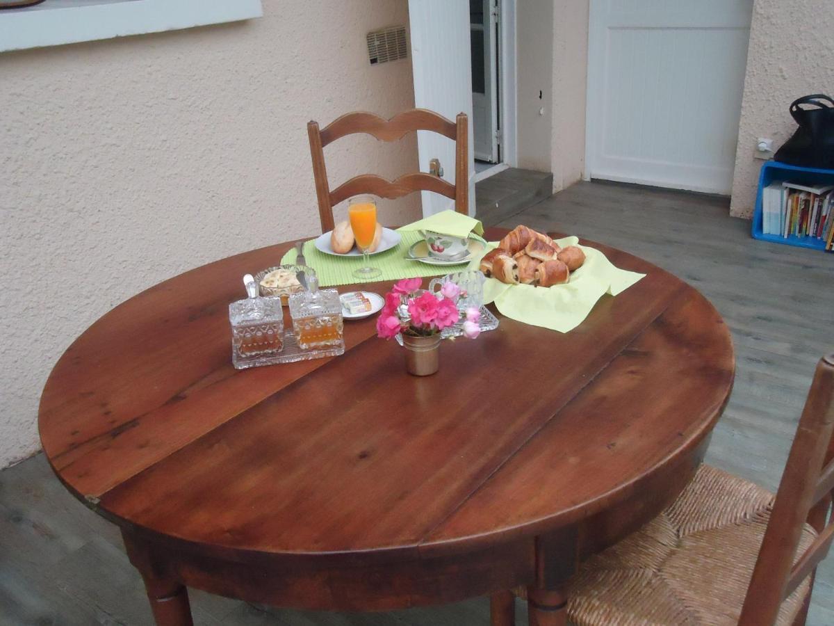 Bed and Breakfast A La Cerisaie Carignan-de-Bordeaux Esterno foto